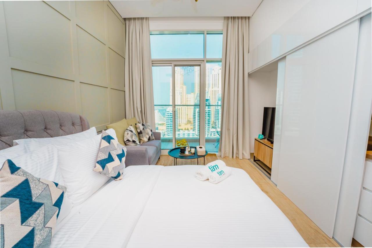 Fam Living - Marina Marvel - Studio Apartment With Breathtaking Views In Studio One Tower Dubai Eksteriør bilde