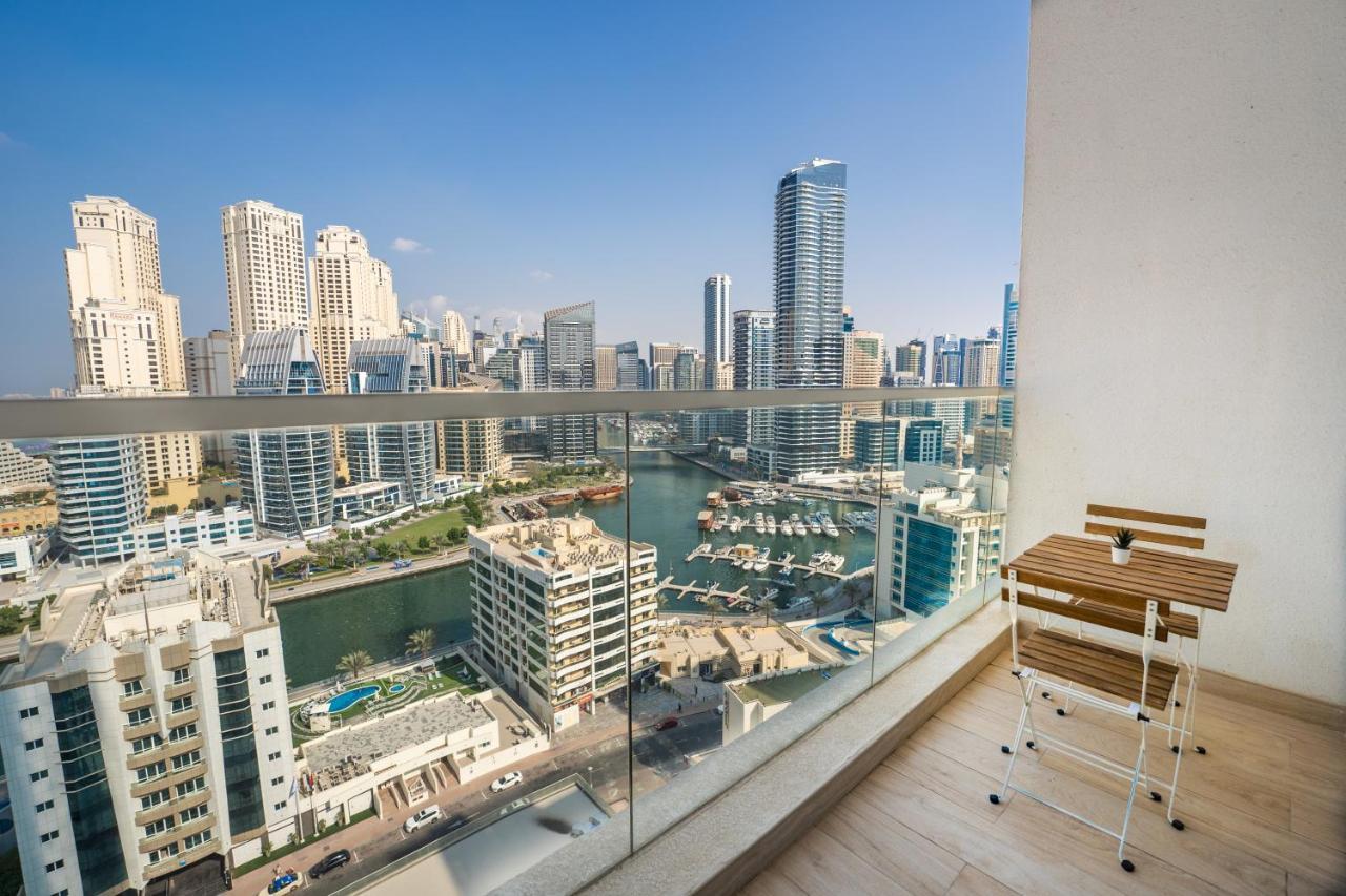 Fam Living - Marina Marvel - Studio Apartment With Breathtaking Views In Studio One Tower Dubai Eksteriør bilde