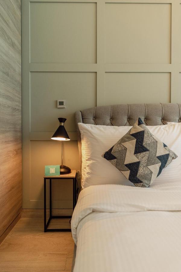 Fam Living - Marina Marvel - Studio Apartment With Breathtaking Views In Studio One Tower Dubai Eksteriør bilde