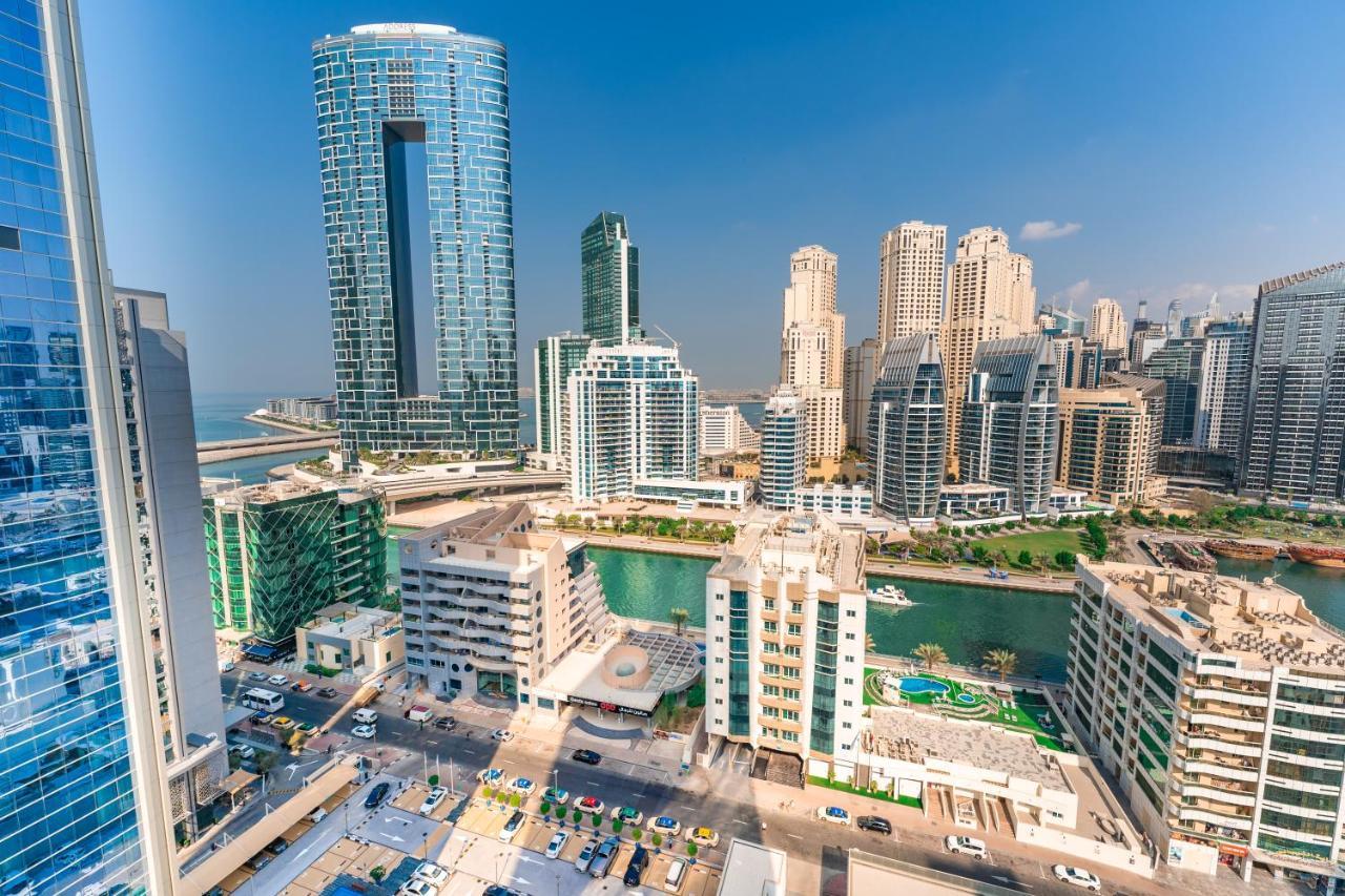 Fam Living - Marina Marvel - Studio Apartment With Breathtaking Views In Studio One Tower Dubai Eksteriør bilde